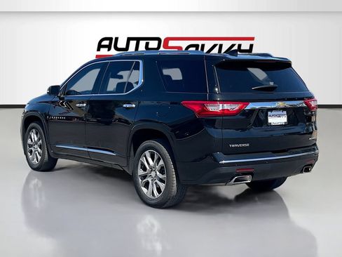 Used 2021 Chevrolet Traverse Premier FWD image 5