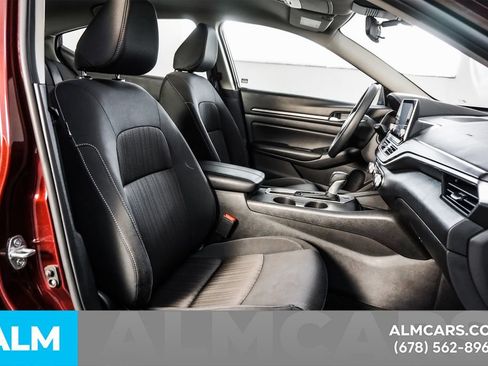 Used 2025 Nissan Altima 2.5 SV FWD image 19