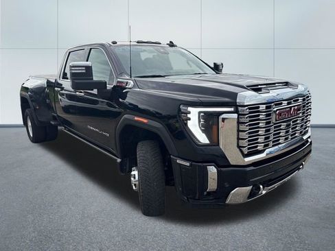 Used 2025 GMC Sierra 3500 Denali w/ Denali Reserve Package AWD/4WD image 5
