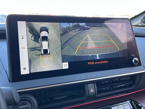 Used 2023 Toyota Prius Prime Premium w/ Advanced Technology Package image 17