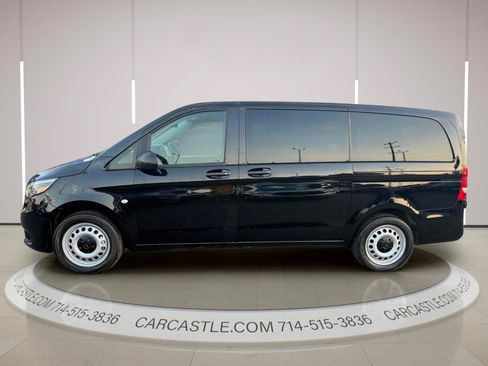Used 2019 Mercedes-Benz Metris Passenger image 2