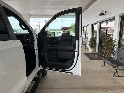 Used 2023 Chevrolet Silverado 1500 Custom Trail Boss AWD/4WD image 24