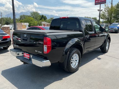 Used 2016 Nissan Frontier SV AWD/4WD image 7