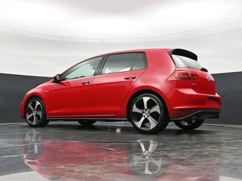 Used 2016 Volkswagen Golf 4-Door FWD image 45
