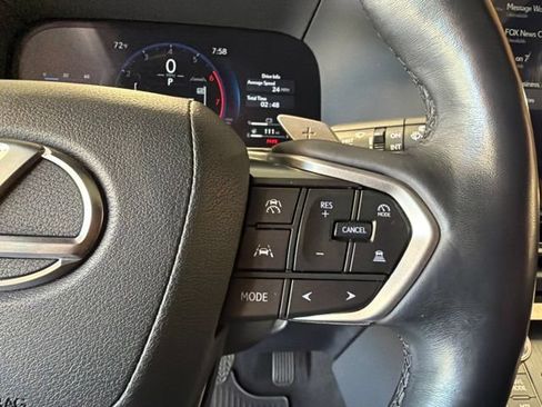 Used 2024 Lexus GX 550 AWD/4WD image 16