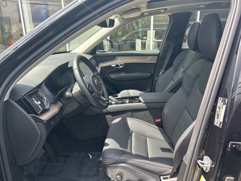 Used 2025 Volvo XC90 B6 Plus AWD/4WD image 17