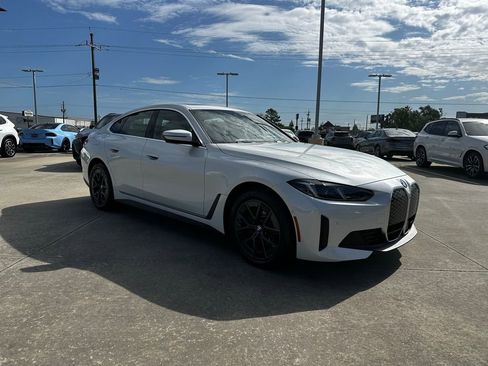 New 2026 BMW i4 eDrive40 w/ Premium Package RWD image 3