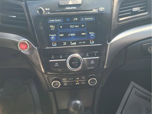 Used 2017 Acura ILX FWD image 12