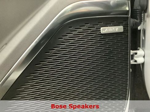 Used 2025 GMC Acadia Elevation image 14