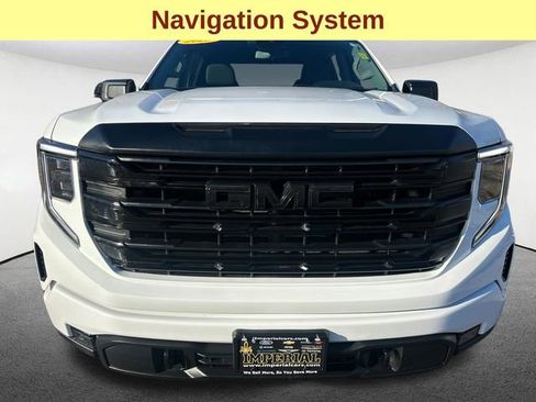 Used 2025 GMC Sierra 1500 Elevation image 4