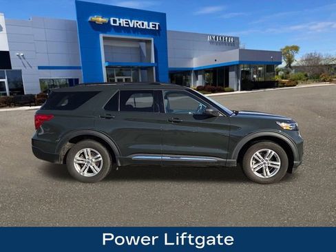 Used 2022 Ford Explorer XLT w/ Equipment Group 202A image 10