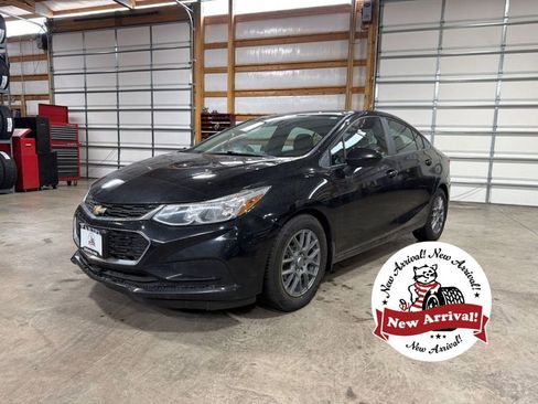 Used 2016 Chevrolet Cruze LS FWD image 1