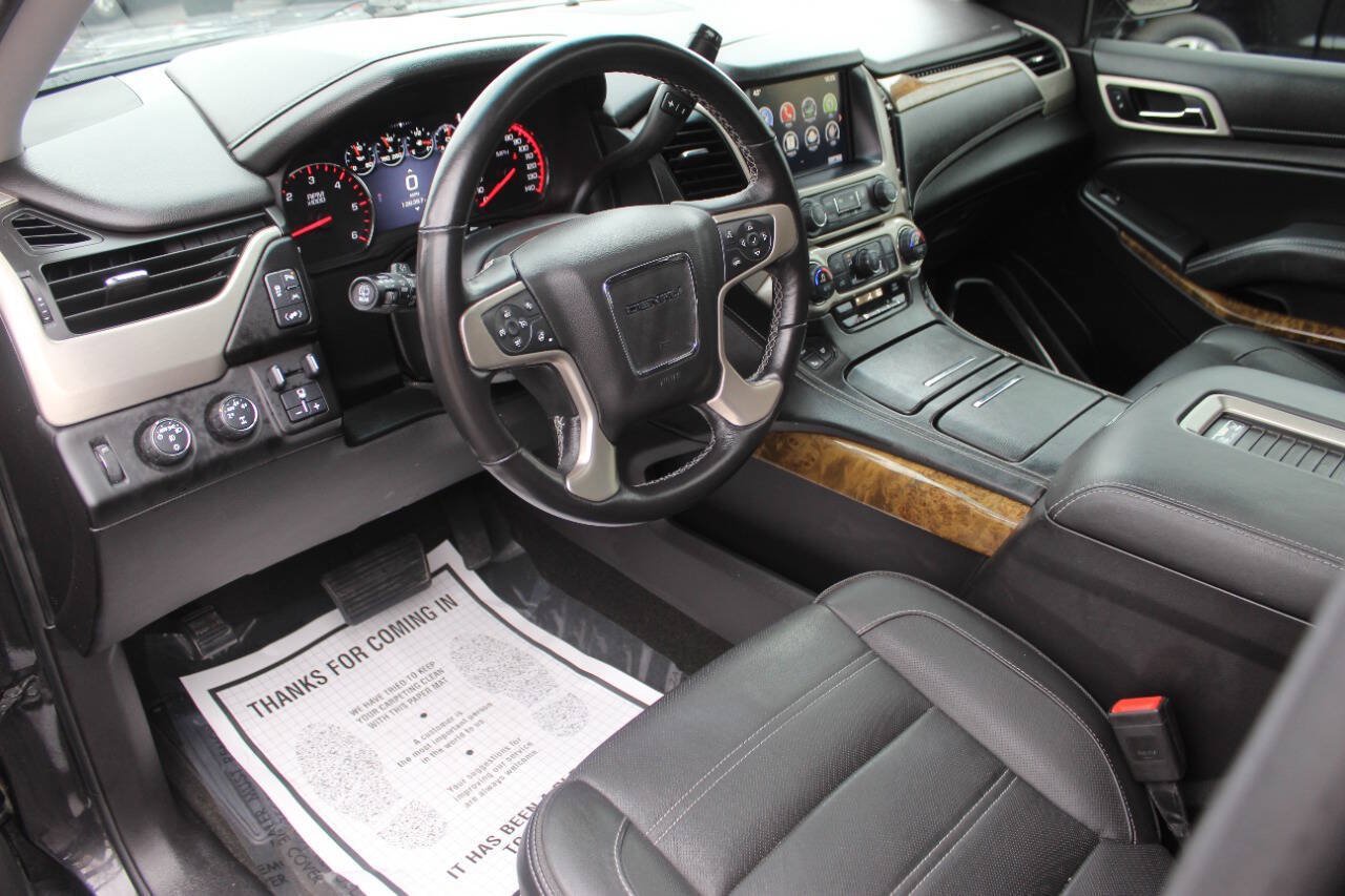 Used 2016 GMC Yukon XL Denali w/ Open Road Package AWD/4WD image 17