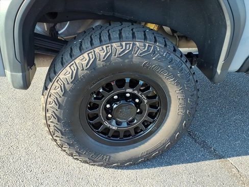 Used 2025 GMC Sierra 2500 AT4X w/ AT4X AEV Edition AWD/4WD image 22