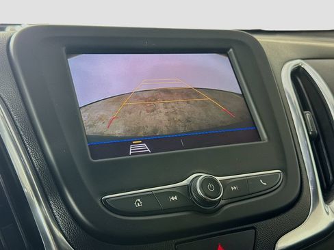 Used 2021 Chevrolet Equinox LT FWD image 15