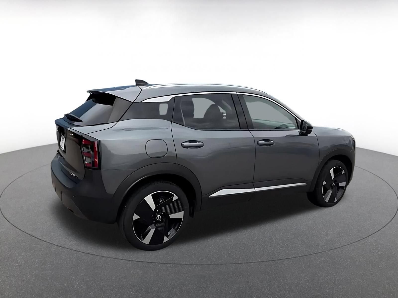 Used 2026 Nissan Kicks SR AWD/4WD image 14