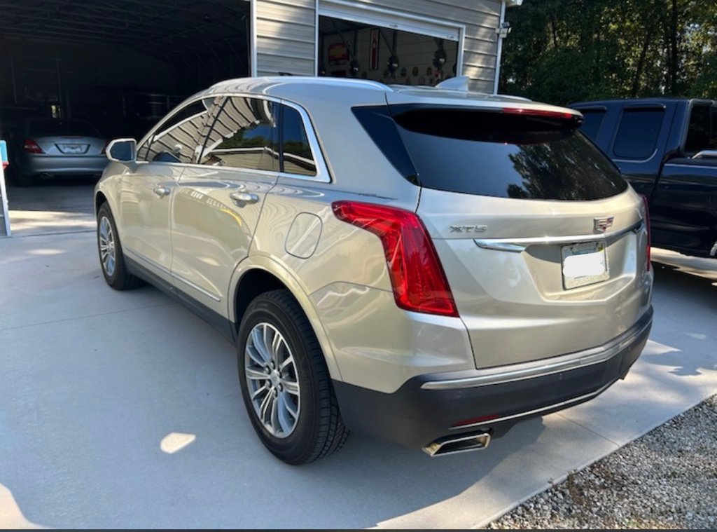 Used 2017 Cadillac XT5 Luxury FWD image 4