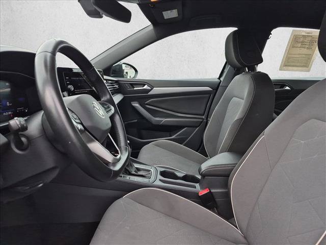 Used 2025 Volkswagen Jetta Sport FWD image 16