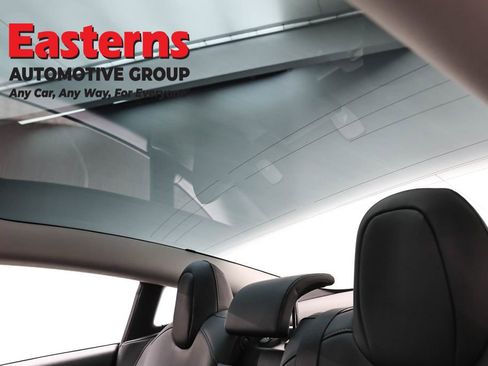 Used 2023 Tesla Model 3 Standard Range image 32