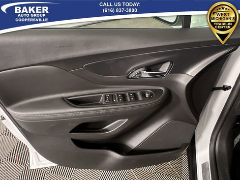 Used 2022 Buick Encore Preferred w/ Safety Package image 21