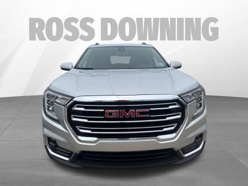 Used 2022 GMC Terrain SLT w/ Infotainment Package II image 2