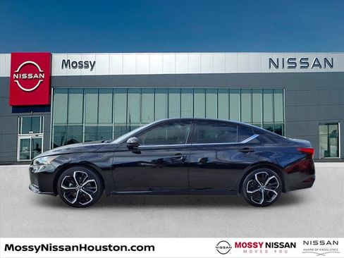 Used 2024 Nissan Altima 2.5 SR image 4