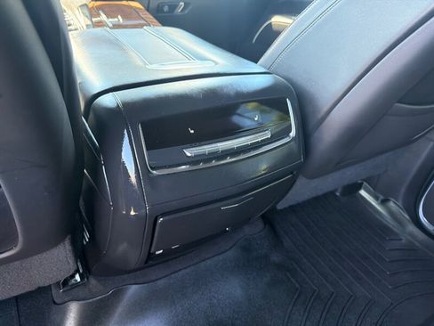 Used 2022 Cadillac Escalade ESV Sport Platinum AWD/4WD image 24