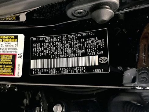 Used 2021 Toyota Avalon XLE w/ Moonroof Package image 19