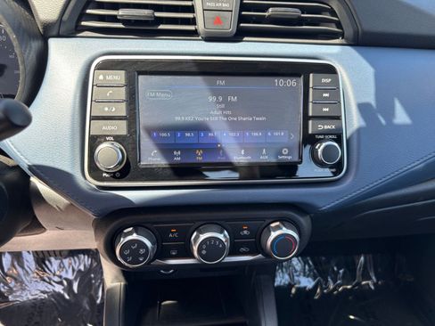Used 2025 Nissan Versa SV FWD image 17