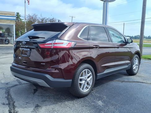 Used 2024 Ford Edge SEL w/ Convenience Package AWD/4WD image 3
