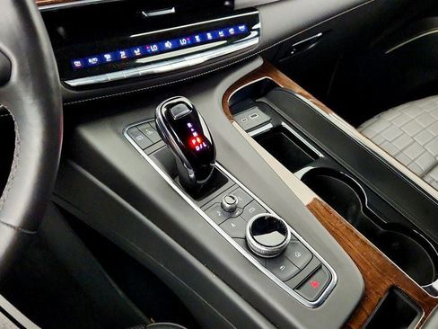 Used 2023 Cadillac Escalade ESV Sport Platinum AWD/4WD image 17