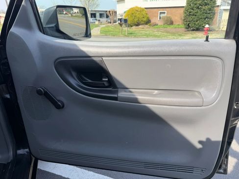 Used 2010 Ford Ranger XL image 21