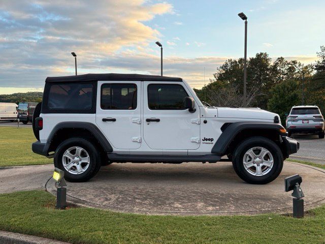 Used 2022 Jeep Wrangler Unlimited Sport AWD/4WD image 8