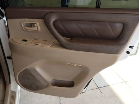 Used 2000 Toyota Land Cruiser image 26