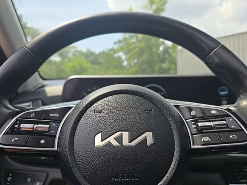 Used 2024 Kia Seltos EX AWD/4WD image 29