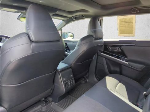Used 2025 Toyota bZ4X FWD image 15