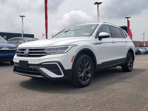Used 2024 Volkswagen Tiguan SE AWD/4WD image 7