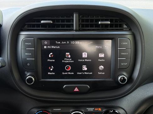 Certified 2023 Kia Soul LX w/ LX Technology Package FWD image 33