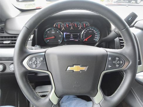 Used 2018 Chevrolet Suburban LS w/ All-Season Package AWD/4WD image 33