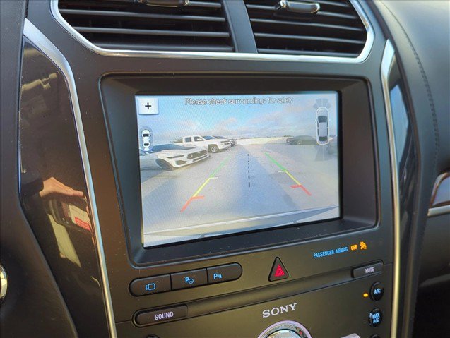 Used 2019 Ford Explorer Platinum AWD/4WD image 19