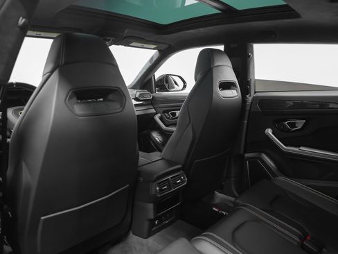 Used 2022 Lamborghini Urus AWD/4WD image 67