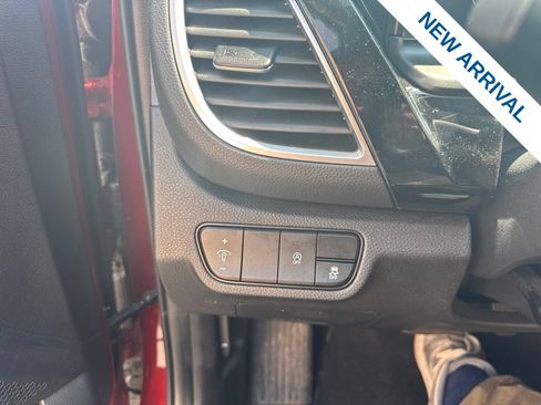 Used 2025 Kia Seltos S AWD/4WD image 19