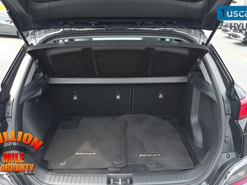 Used 2022 Hyundai Kona Limited w/ Cargo Package FWD image 10