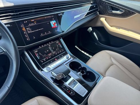 Used 2021 Audi Q8 Prestige w/ Prestige Package AWD/4WD image 11