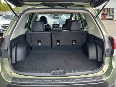 Used 2020 Subaru Forester Premium AWD/4WD image 12