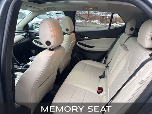 Used 2022 Buick Encore GX Essence w/ Advanced Technology Package image 24