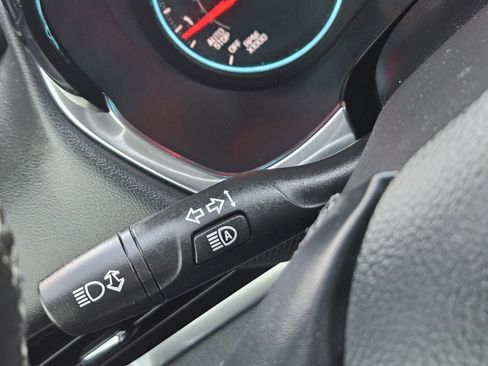 Used 2023 Chevrolet Traverse RS image 26