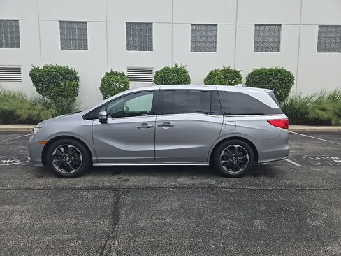 Used 2022 Honda Odyssey Elite image 5