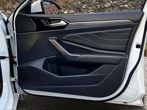 Used 2022 Volkswagen Jetta SEL image 22