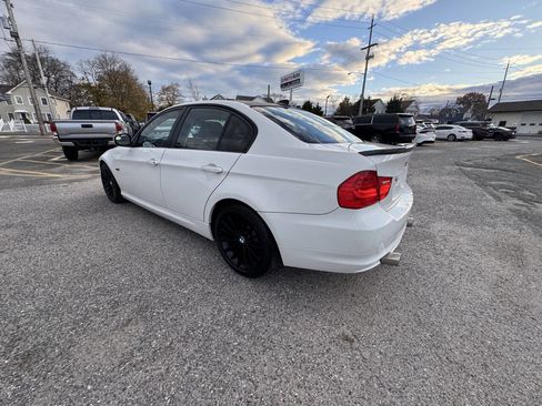 Used 2011 BMW 335i Sedan image 20